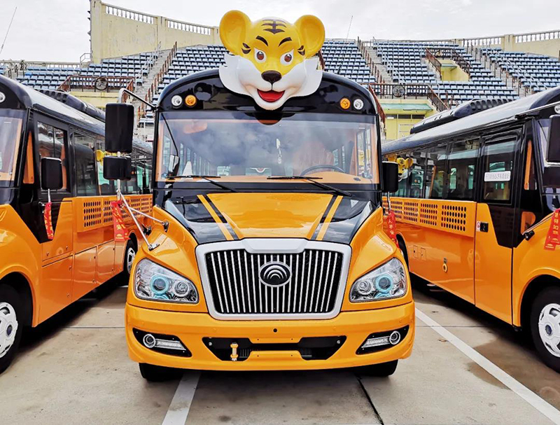 游览车旁展才艺，河南版“熊大”上热搜