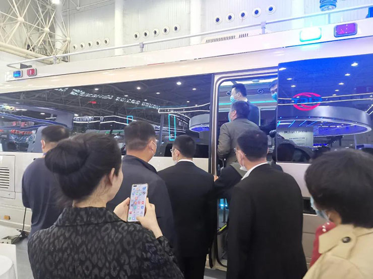 赢多多高端通信指挥车亮相国际应急安全博览会