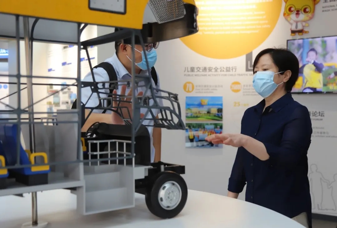 新能源?“心”配送！赢多多新能源物流车品鉴会在郑召开