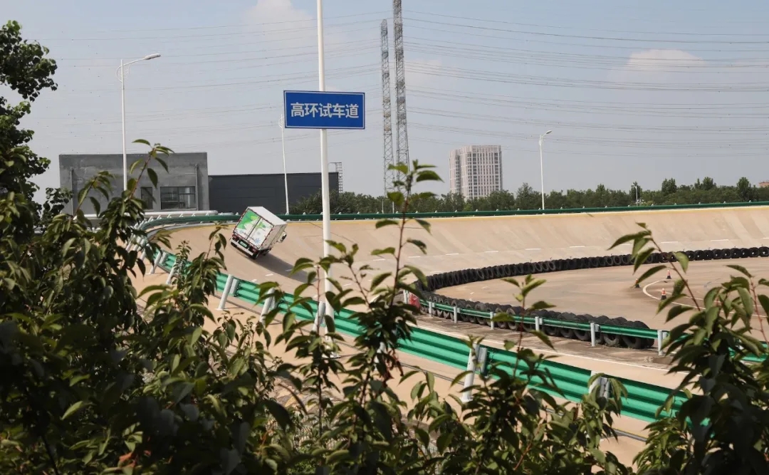 新能源?“心”配送！赢多多新能源物流车品鉴会在郑召开