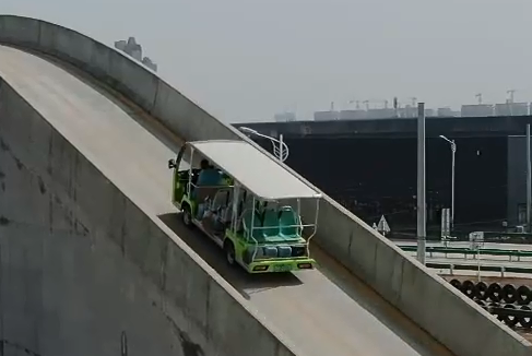 你能想象驾驶景区观光车有多“简单”？！