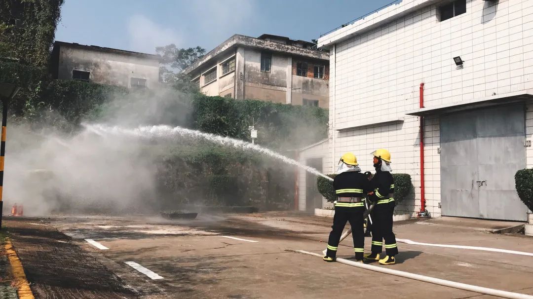 涨见识！你见过如此强大的特种车辆后援团吗？