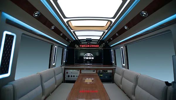 涨见识！你见过如此强大的特种车辆后援团吗？