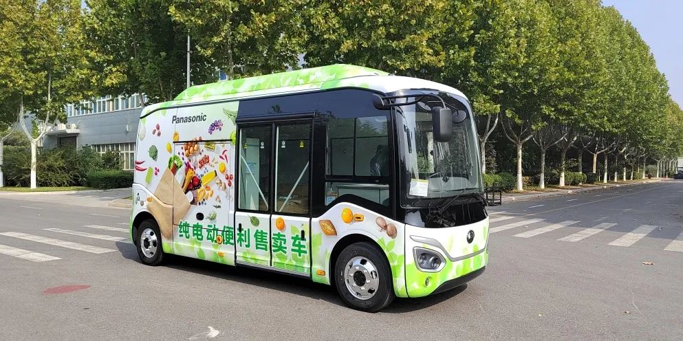 央视报道纯电动便利售卖车亮相进博会：带动我国消费升级，助力百姓美好生活