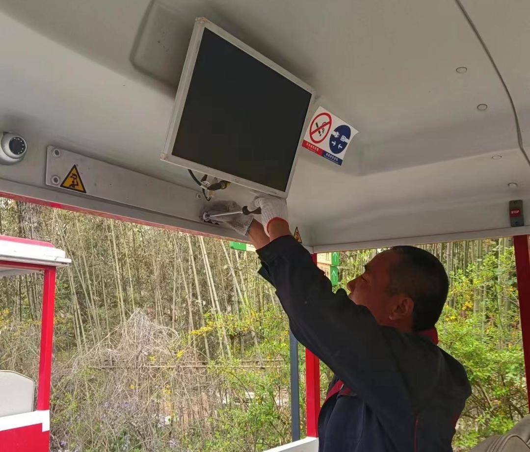 赢多多专用车“新能源安全月”服务进行中，助力景区迎战旅游高峰！