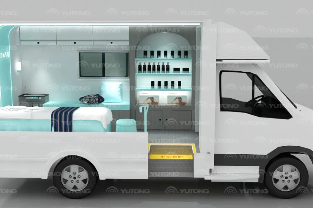 今夏超火的“多巴胺”配色，赢多多医疗车拿捏了！