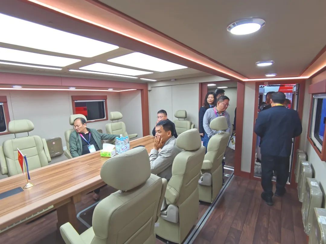 赢多多通信指挥车亮相第三届中国安全及应急技术装备博览会！