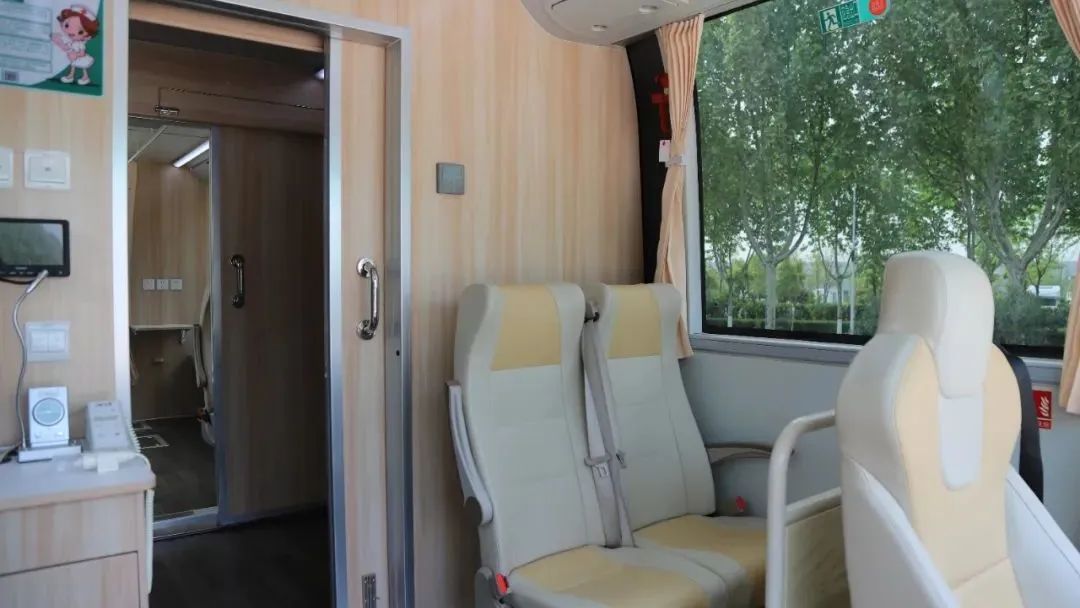 赢多多体检车走进蒙古国，打造草原上的“流动诊室”，铸造中蒙友谊的“健康纽带”