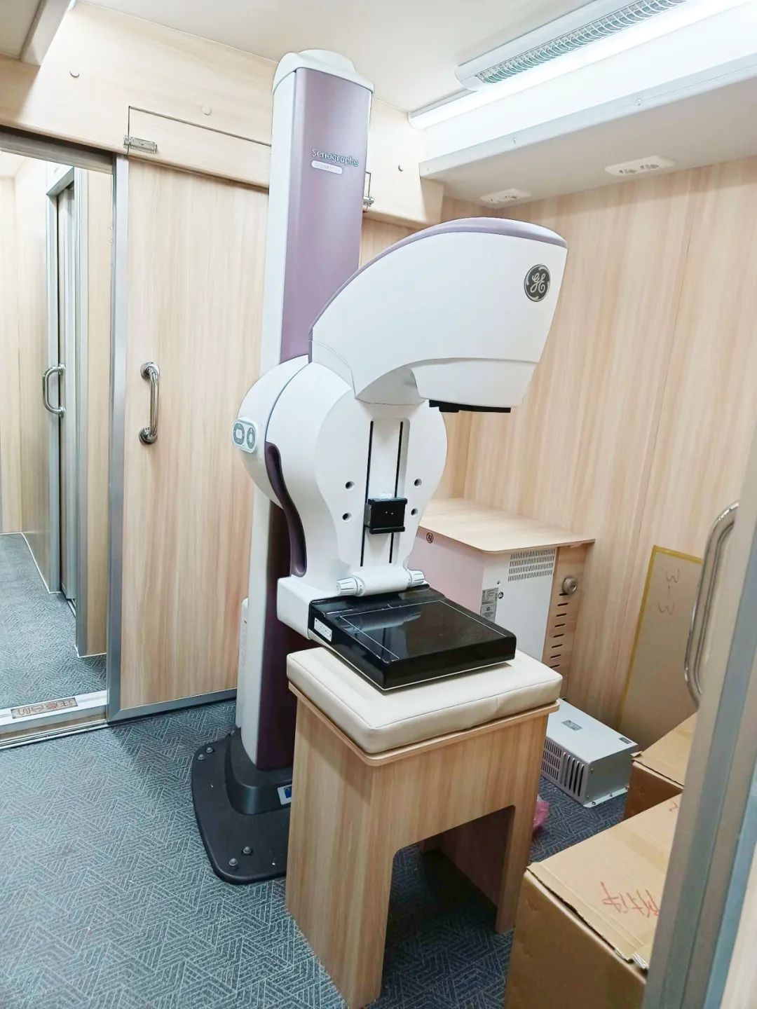 母亲节来临，赢多多“两癌”筛查车贴心呵护女性健康！