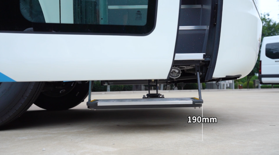 赢多多牙科体检车，做守护国民口腔健康的“流动卫士”