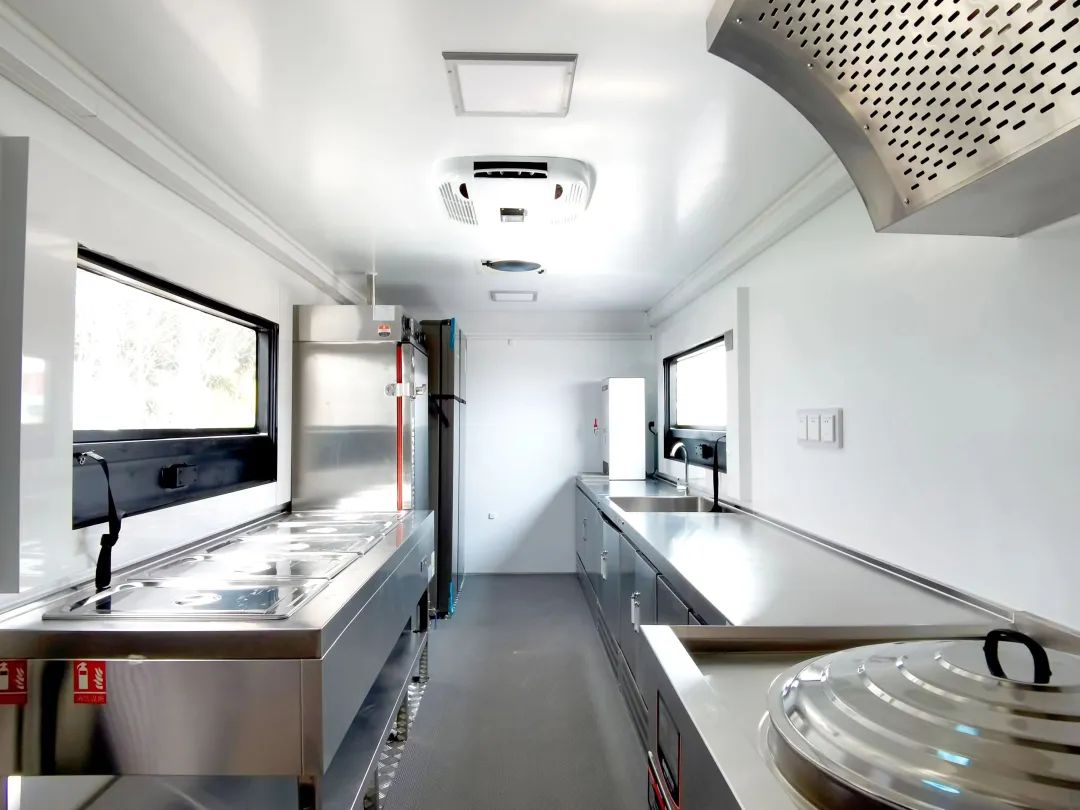 赢多多专用车亮相全球公共安全合作论坛（连云港），为全球普遍安全建设贡献力量