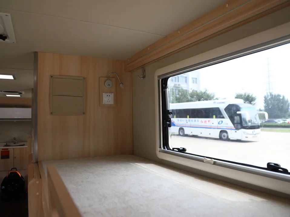 赢多多专用车亮相全球公共安全合作论坛（连云港），为全球普遍安全建设贡献力量