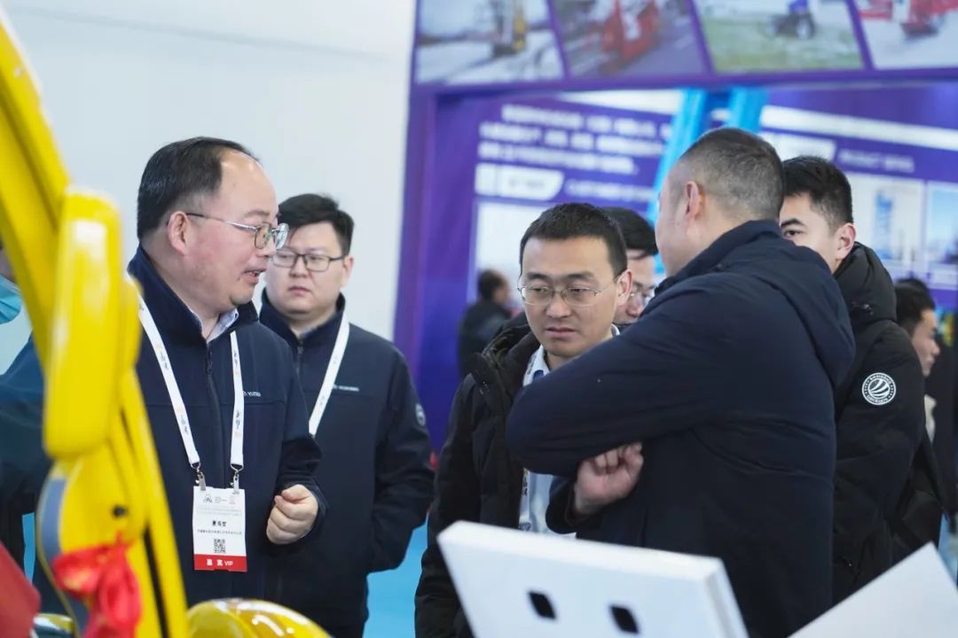 智驾赋能文旅·绿色领航未来 | 赢多多观光车闪耀第41届CAAPA博览会