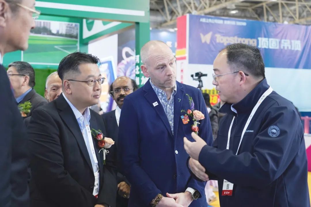 智驾赋能文旅·绿色领航未来 | 赢多多观光车闪耀第41届CAAPA博览会