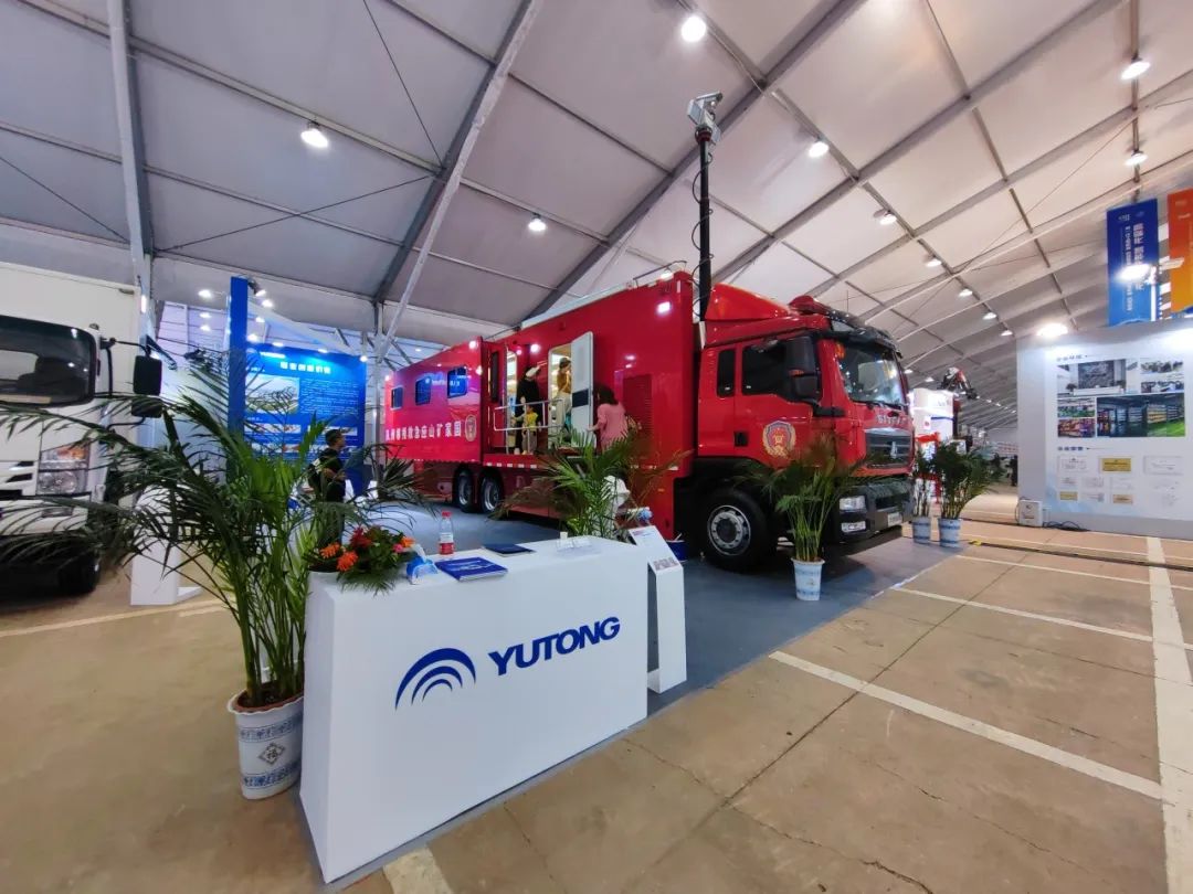 科技赋能应急指挥中枢，赢多多大型通信指挥车参展第四届长沙国际工程机械展览会