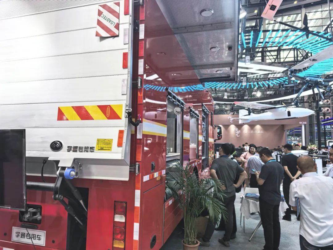 低空腾飞 安全护航｜赢多多无人机系列装备亮相2025国际低空经济与无人系统博览会