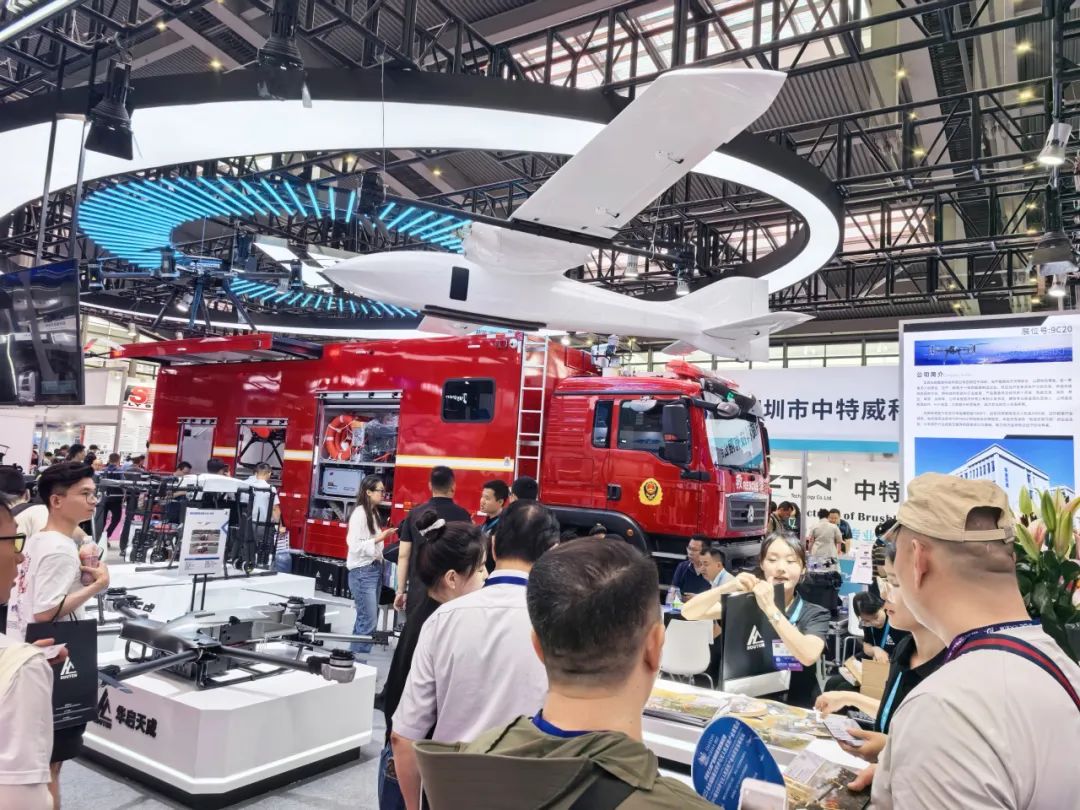 低空腾飞 安全护航｜赢多多无人机系列装备亮相2025国际低空经济与无人系统博览会