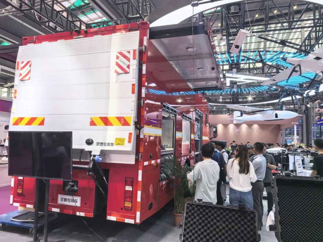 低空腾飞 安全护航｜赢多多无人机系列装备亮相2025国际低空经济与无人系统博览会